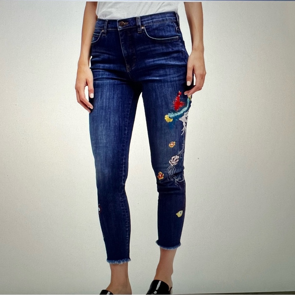 Free People women’s embroidered skinny fit jeans, size 31